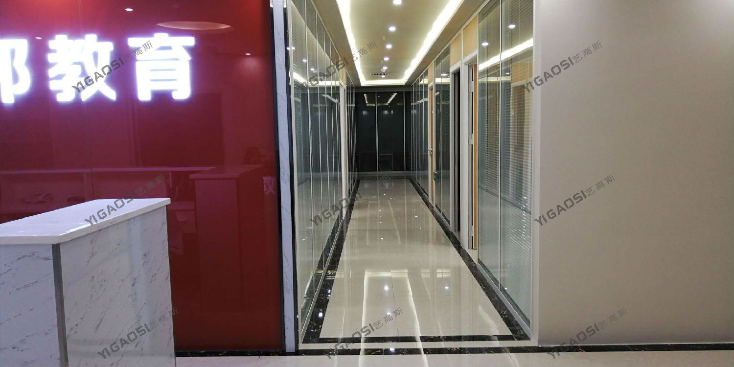 萬(wàn)邦教育成品隔斷安裝效果圖 萬(wàn)邦教育成品隔斷安裝效果圖